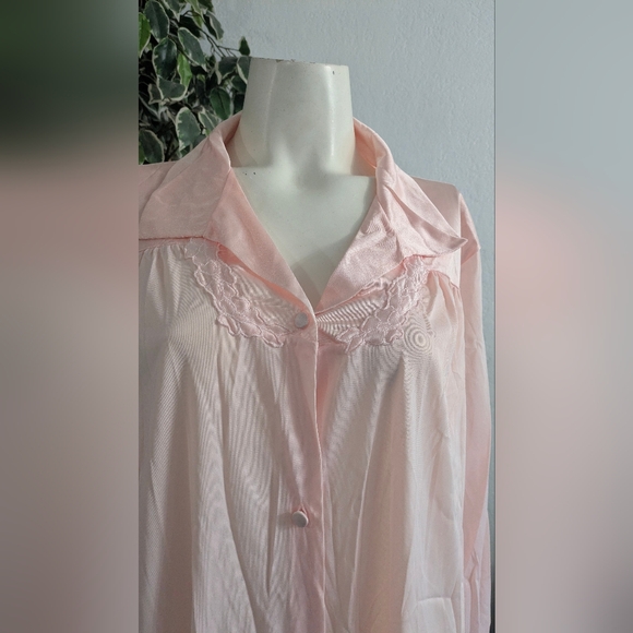 Vintage 70s-80s Vanity Fair Women's Light Pink Nylon Robe Intimates Size L - Picture 6 of 9